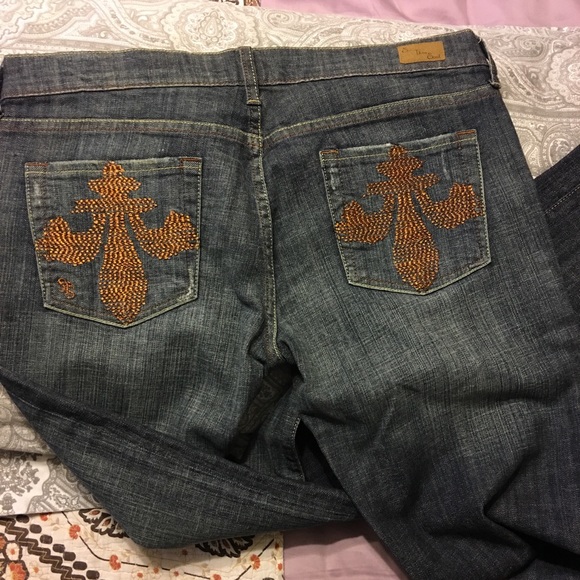 Blue Jeans - Picture 2 of 5